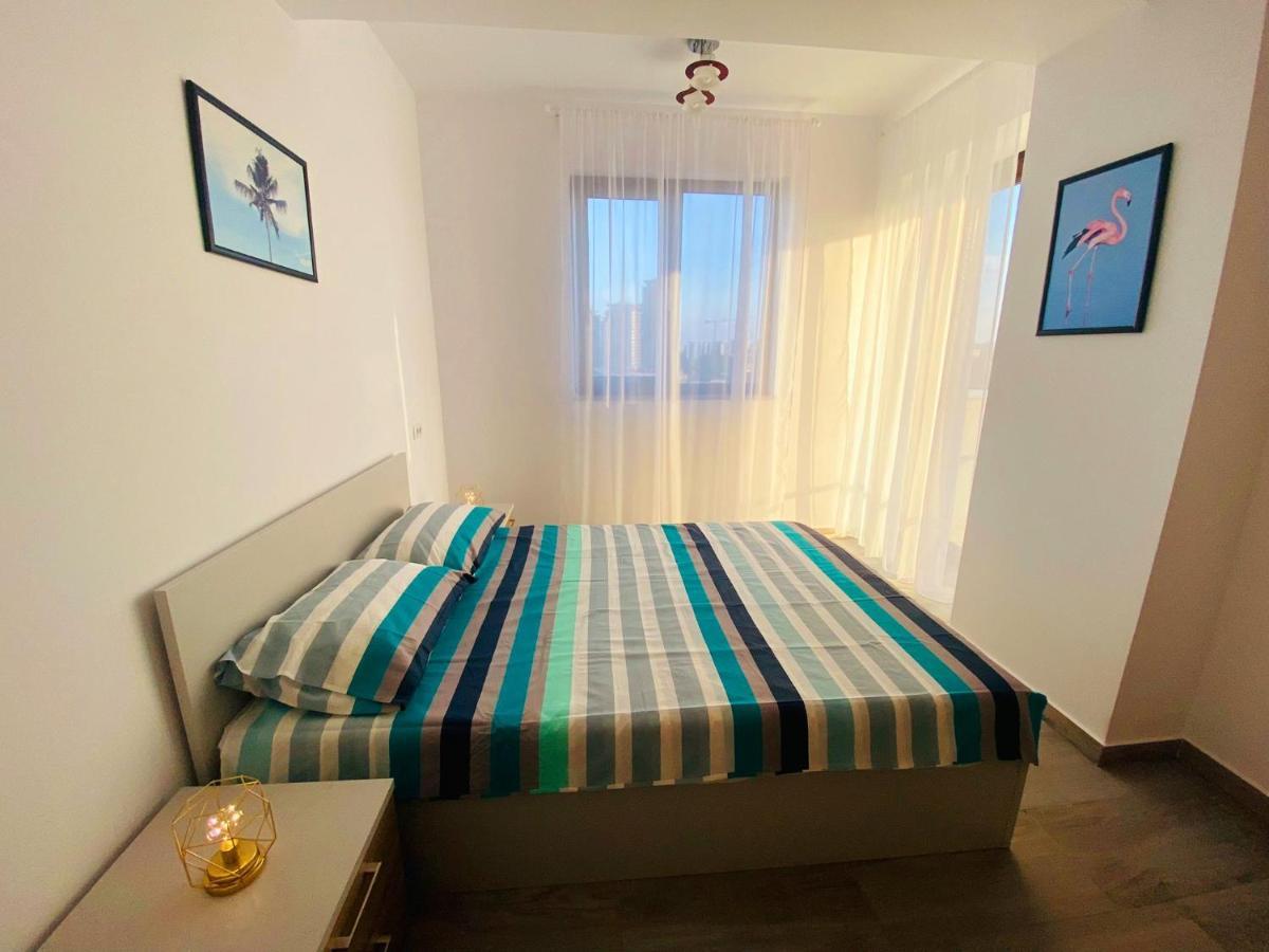 Soho Apartment - City View With Rooftop Garden Bucarest Exterior foto